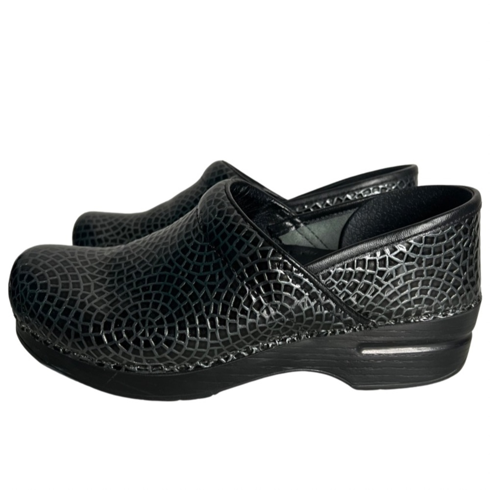Dansko Mosaic Women’s Black Gray Patent Leather Slip On Clogs Shoes Size 8.5-9 - Picture 11 of 11